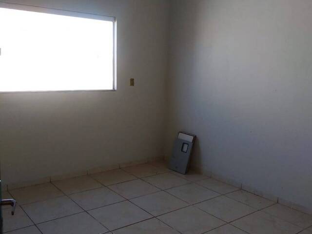 Casa para Venda em Araguari - 3