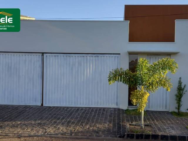Casa para Venda em Araguari - 3