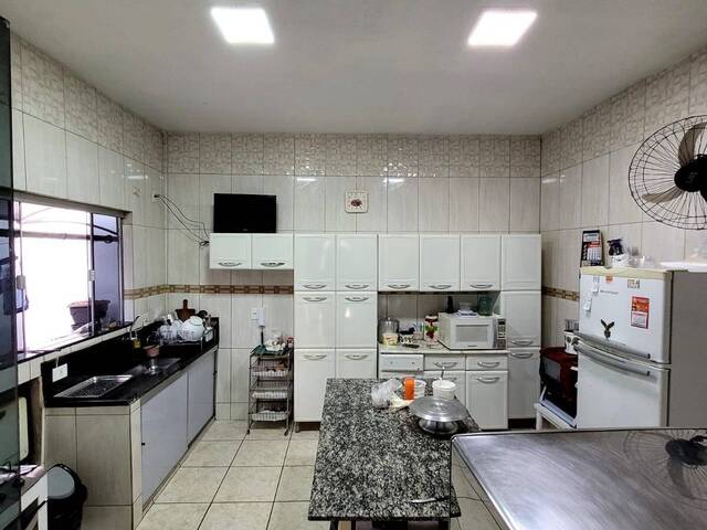 Casa para Venda em Araguari - 5