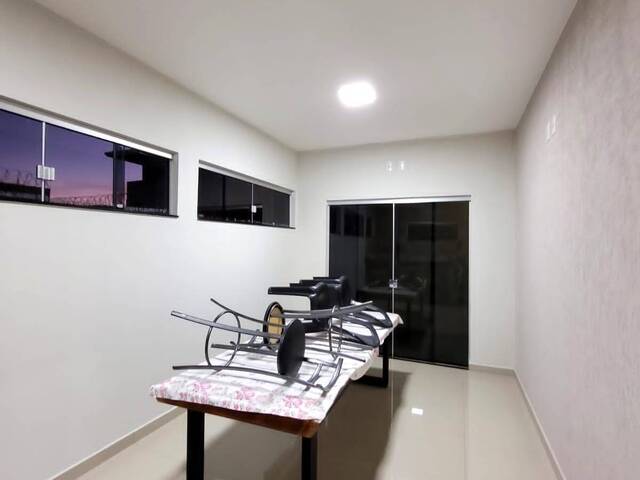 Casa para Venda em Araguari - 2