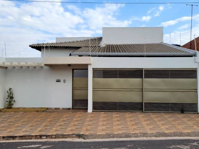 Casa para Venda em Araguari - 2