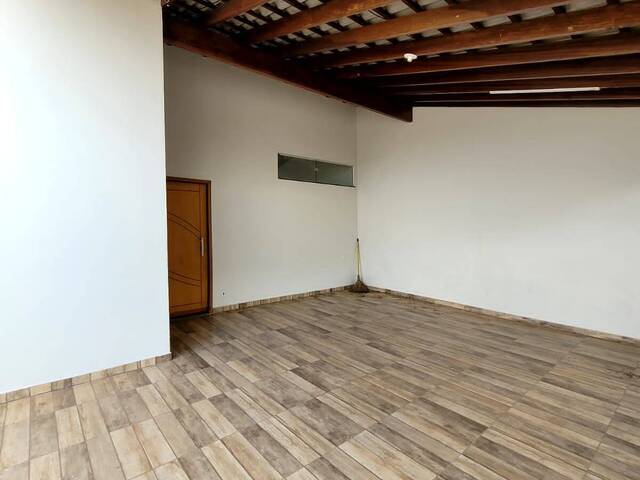 Casa para Venda em Araguari - 3