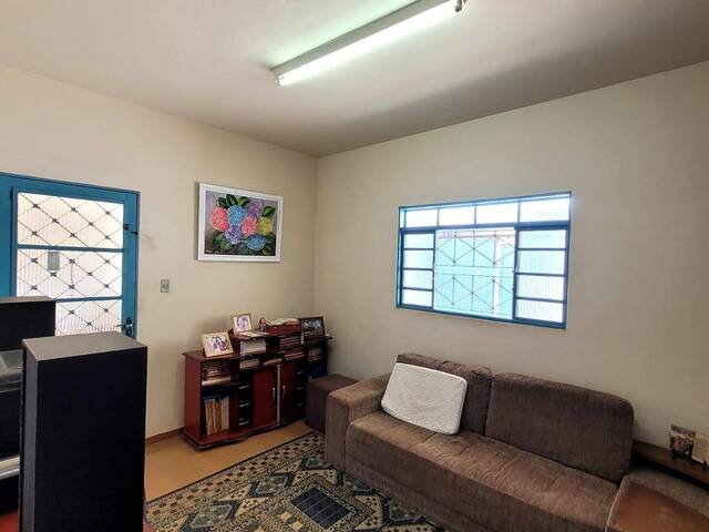Casa para Venda em Araguari - 2