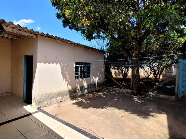 Casa para Venda em Araguari - 3