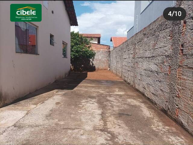 Casa para Venda em Araguari - 2