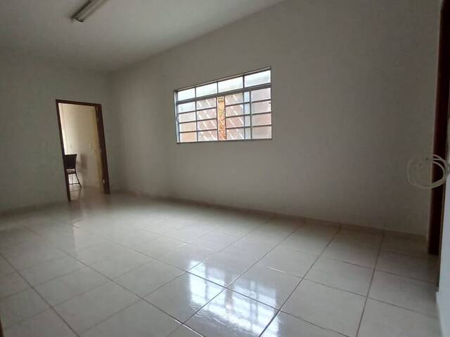 #VD 2133 - Casa para Venda em Araguari - MG