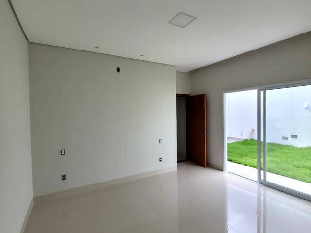 Casa para Venda em Araguari - 4