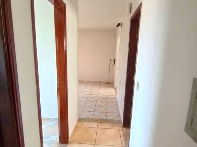 Apartamento para Venda em Araguari - 4