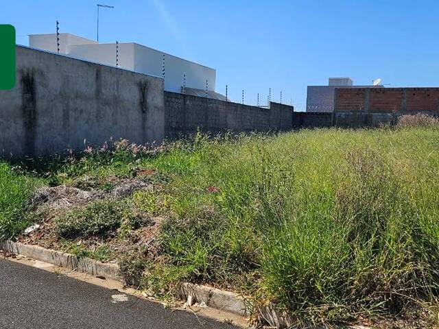 #VD 1237 - Terreno para Venda em Araguari - MG - 1