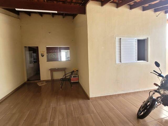 Casa para Venda em Araguari - 2
