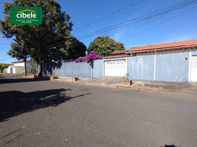 Casa para Venda em Araguari - 2