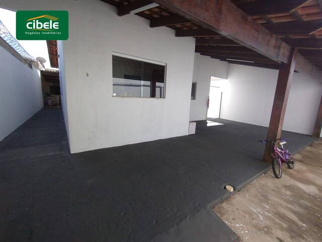 #LC 1725 - Casa para Locação em Araguari - MG - 2