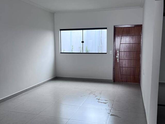 Casa para Venda em Araguari - 5