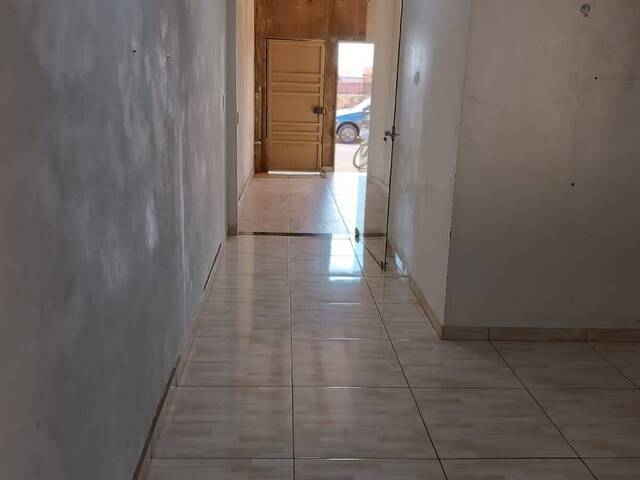 Casa para Venda em Araguari - 3