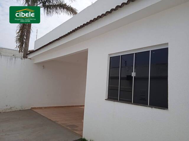 #VD 2262 - Casa para Venda em Uberlândia - MG - 2