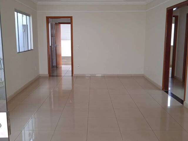 #VD 2262 - Casa para Venda em Uberlândia - MG - 3