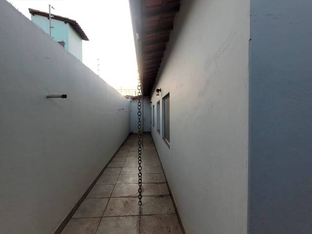 Casa para Venda em Araguari - 4