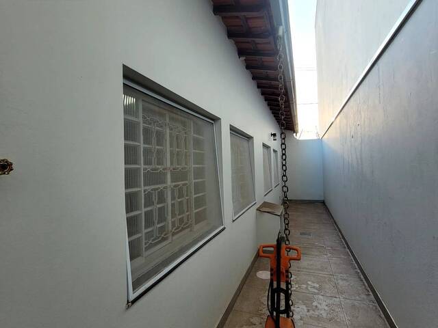 Casa para Venda em Araguari - 3
