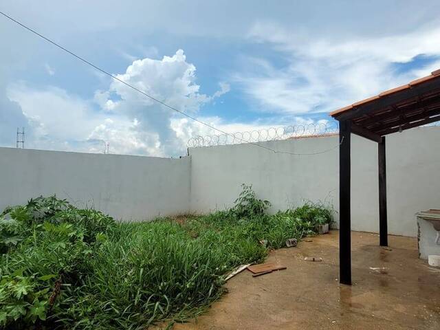 Casa para Venda em Araguari - 4