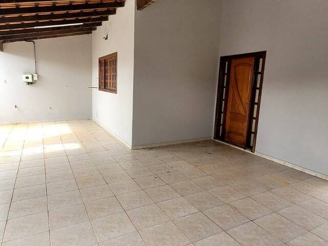 Casa para Venda em Araguari - 2