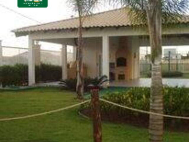 #VD 22110 - Apartamento para Venda em Araguari - MG - 1