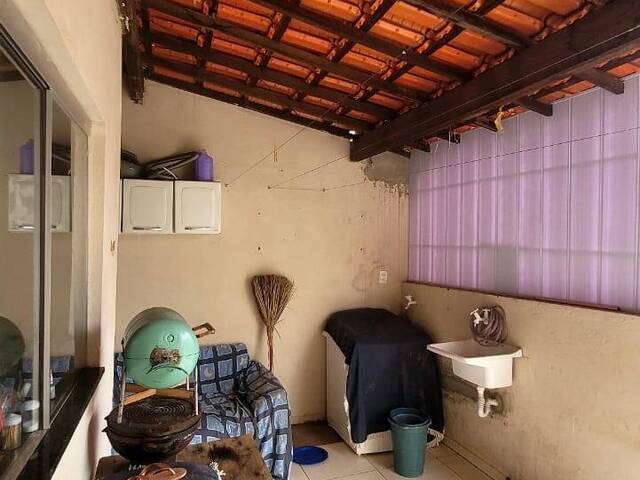 Casa para Venda em Araguari - 3