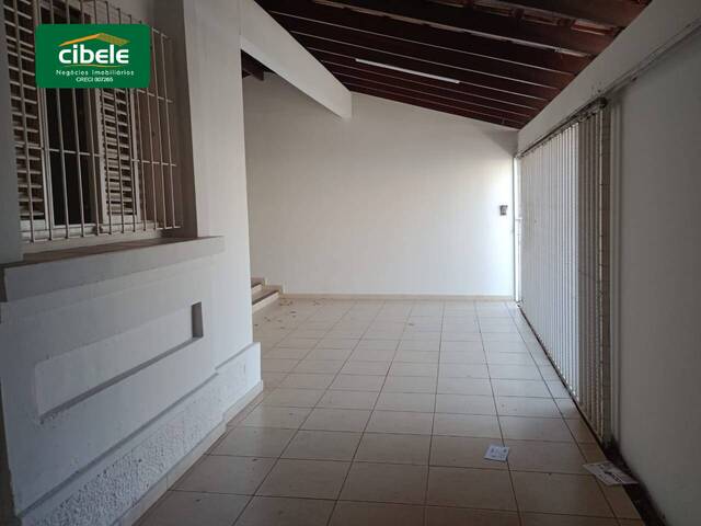 #VD 22113 - Casa para Venda em Araguari - MG - 1