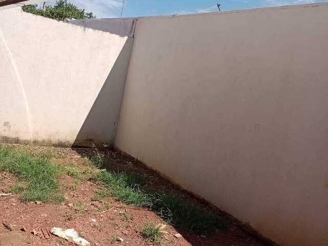 Casa para Venda em Araguari - 5