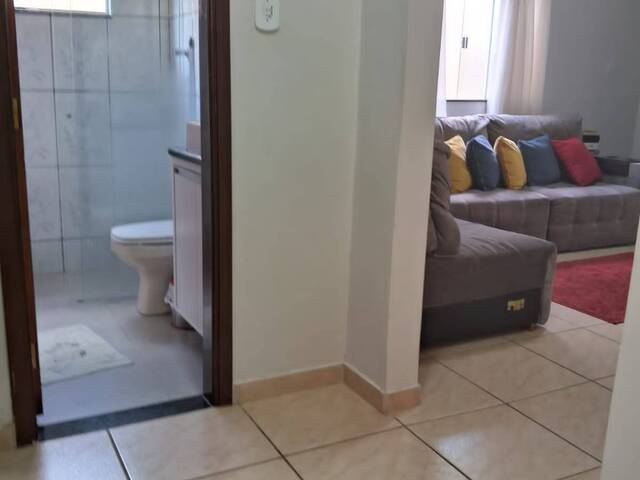 Casa para Venda em Araguari - 1