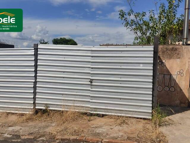 #VD 22132 - Terreno para Venda em Araguari - MG - 1