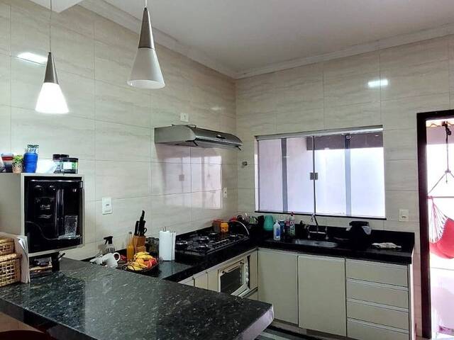 Casa para Venda em Araguari - 4