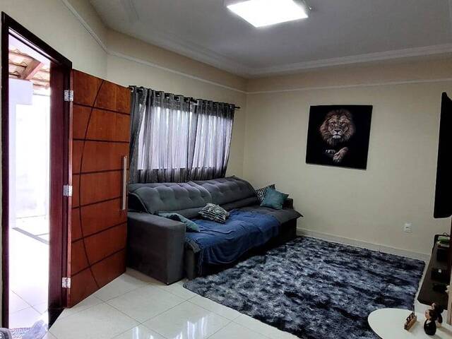 Casa para Venda em Araguari - 2