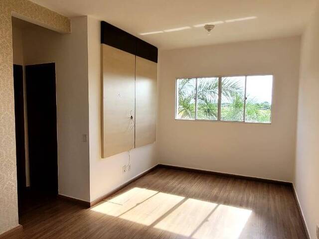#VD 22150 - Apartamento para Venda em Araguari - MG - 1