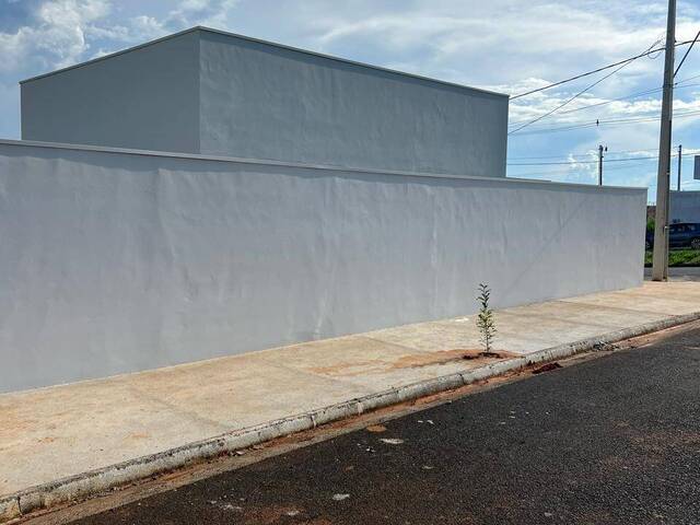 Casa para Venda em Araguari - 1