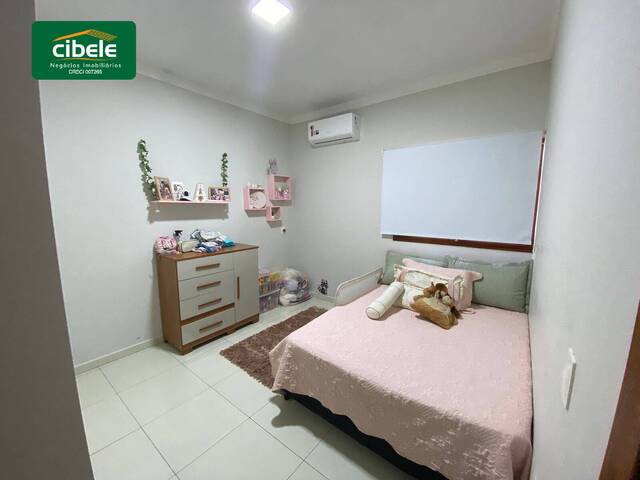 Casa para Venda em Araguari - 3