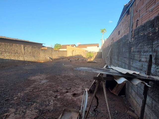 #VD 22215 - Terreno para Venda em Araguari - MG - 1
