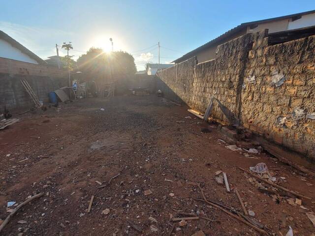#VD 22215 - Terreno para Venda em Araguari - MG - 2
