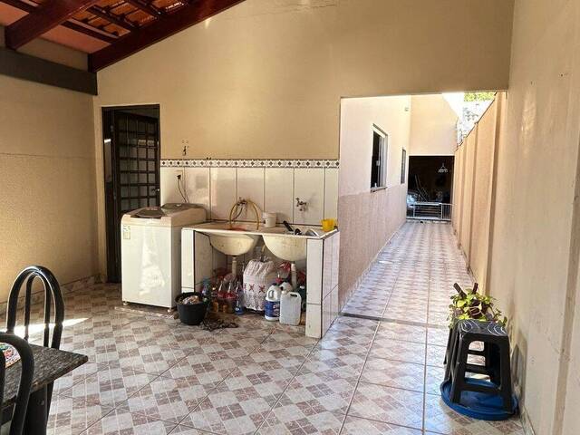 Casa para Venda em Araguari - 3