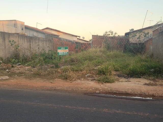 #VD 22239 - Terreno para Venda em Araguari - MG - 1