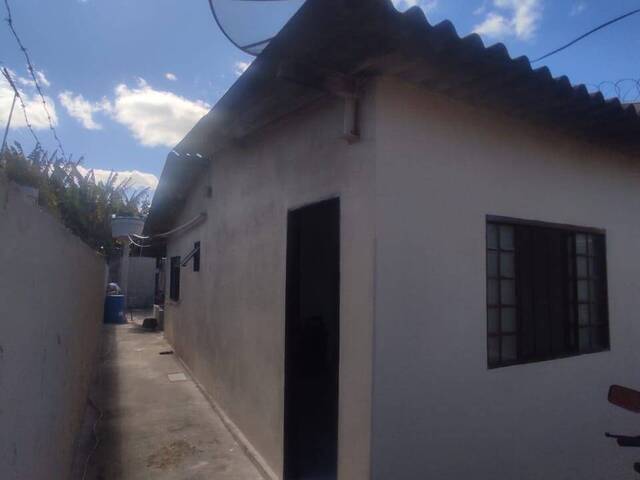 Casa para Venda em Araguari - 5