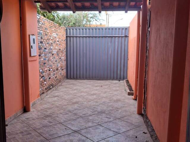 #LC 1748 - Kitnet para Locação em Araguari - MG - 2