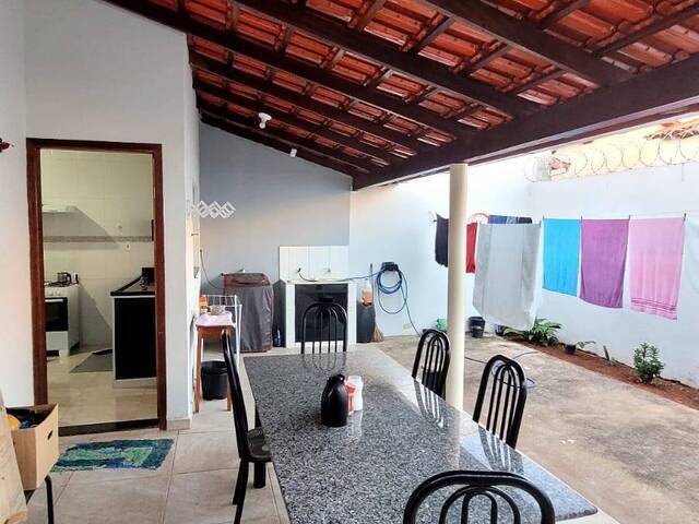 Casa para Venda em Araguari - 5