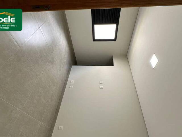 Casa para Venda em Uberlândia - 5