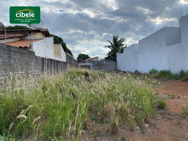#VD 22272 - Terreno para Venda em Araguari - MG - 2