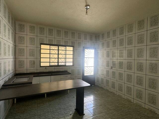 Casa para Venda em Araguari - 3