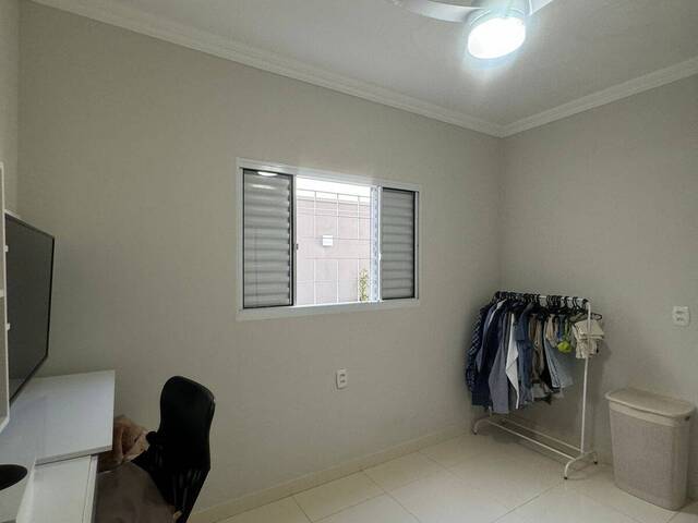 Casa para Venda em Araguari - 5
