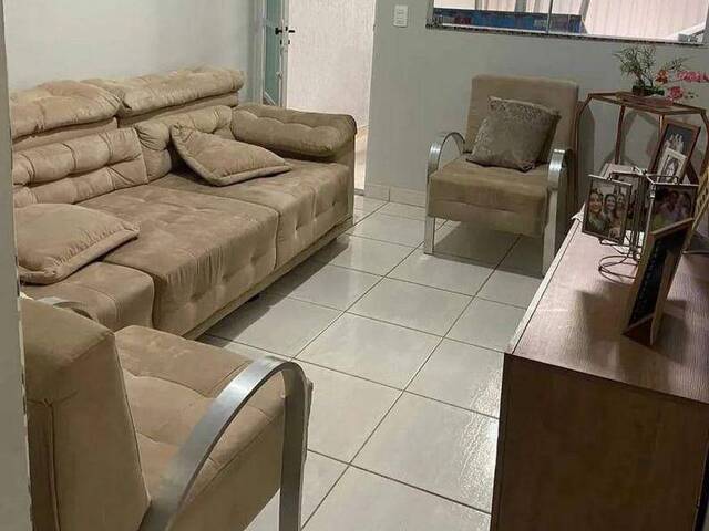 #VD 22327 - Sobrado para Venda em Araguari - MG - 2