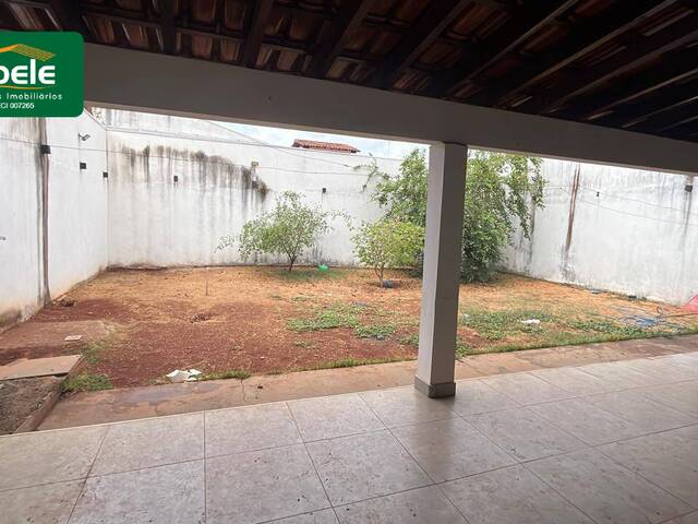 Casa para Venda em Araguari - 5