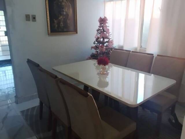 #22349 - Casa para Venda em Araguari - MG - 2