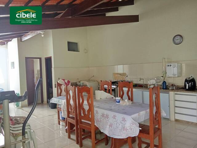 #VD 22353 - Casa para Venda em Araguari - MG - 2